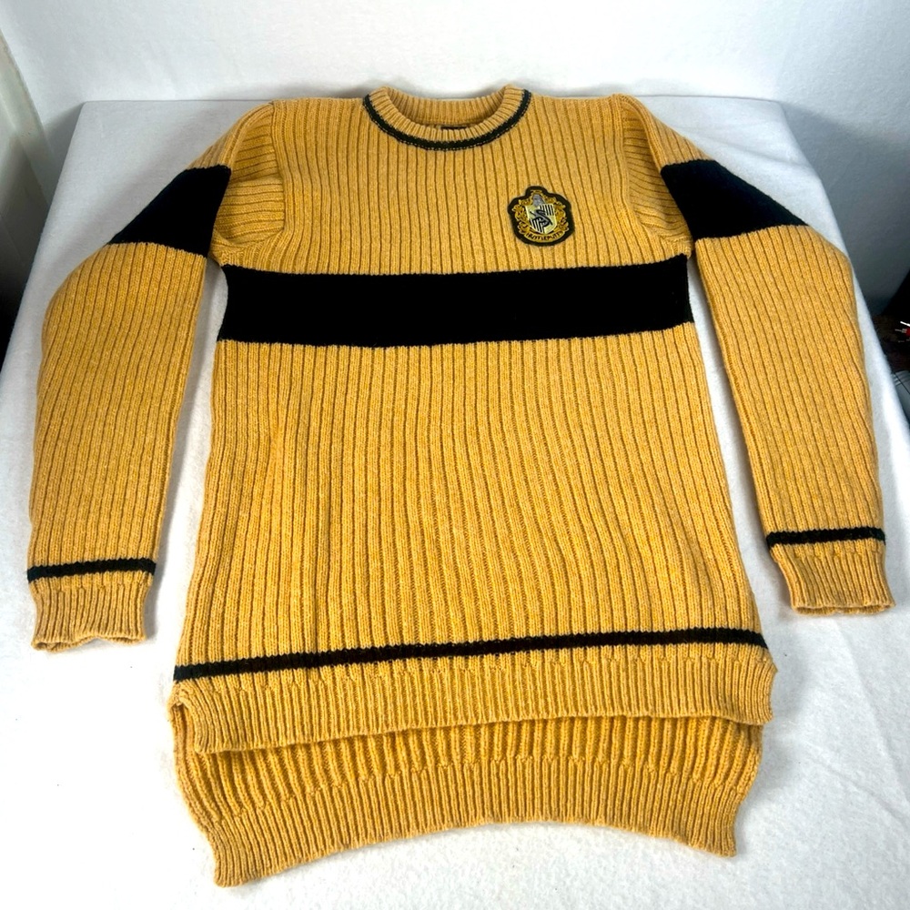 Harry Potter Sweater Youth XL Hufflepuff Pullover Wool Blend Patch Knit EUC